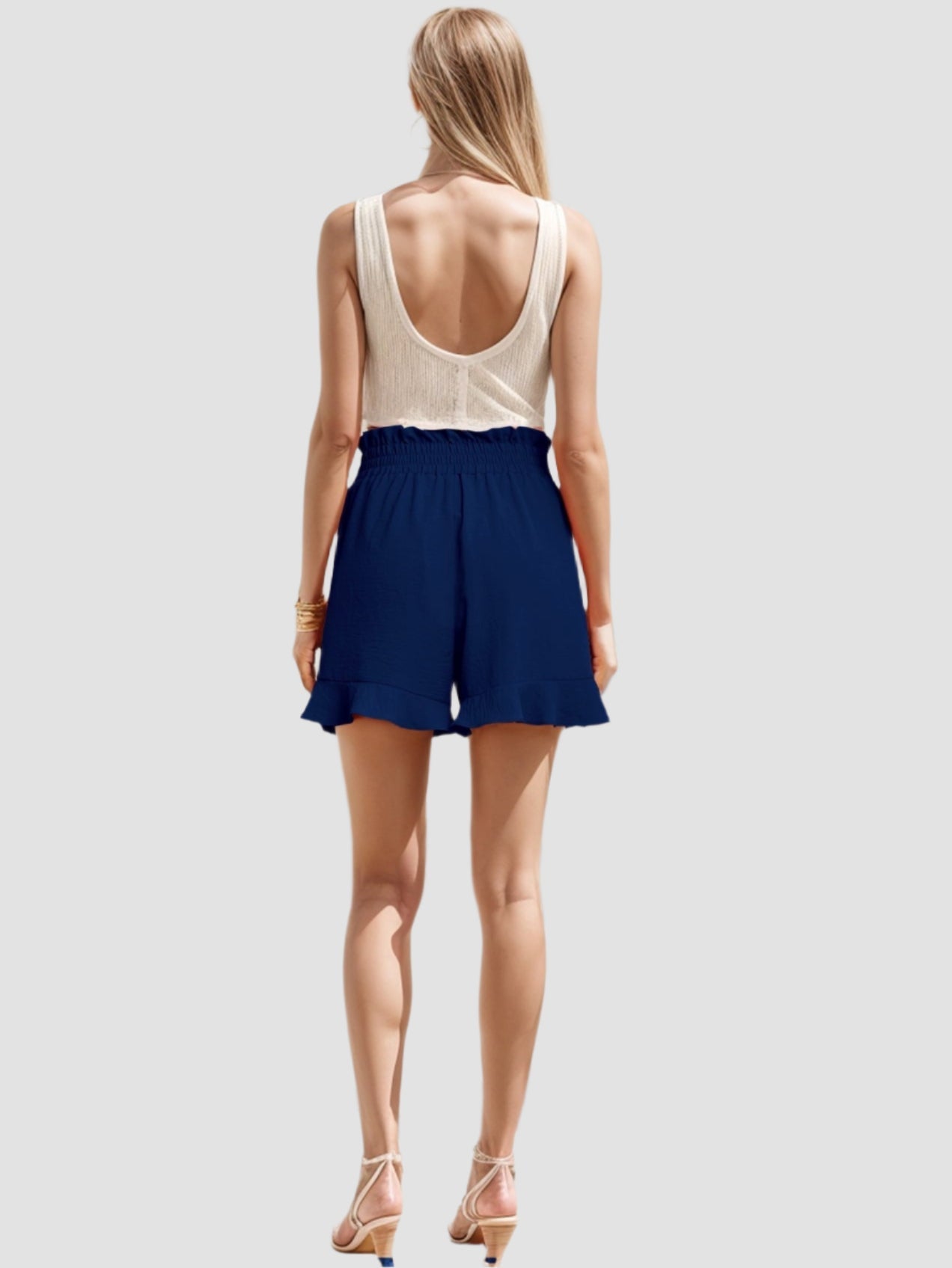 Geplooide shorts met strikceintuur
