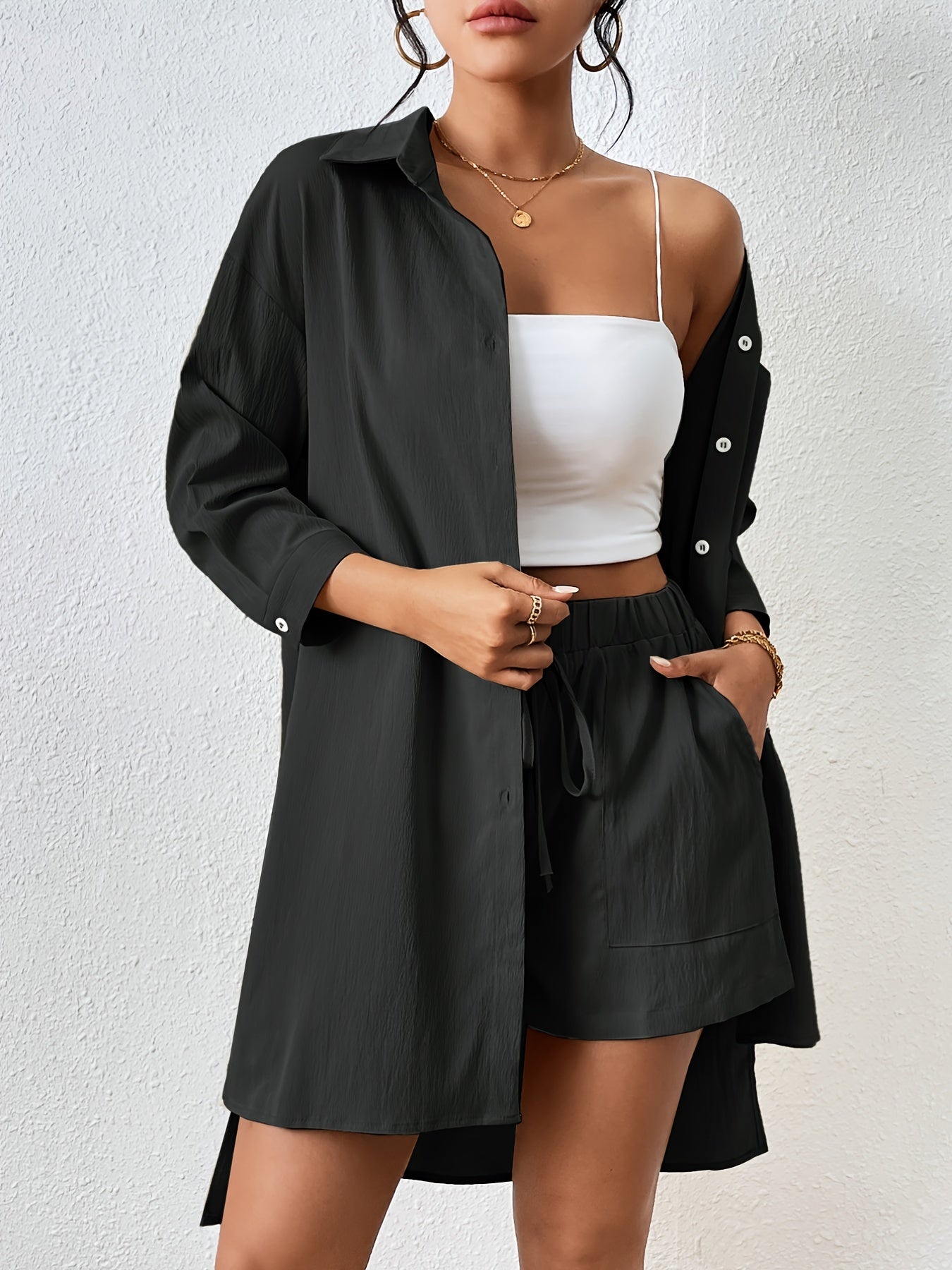 Knäppbar skjorta och shorts med resår i midjan