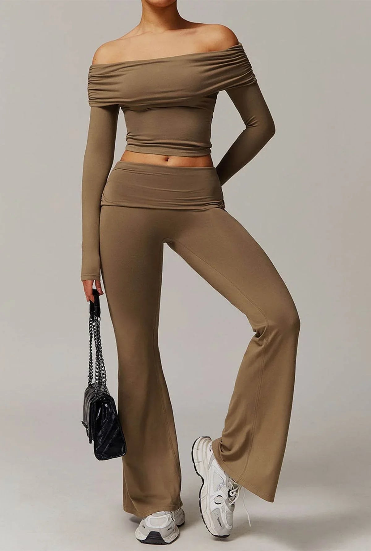 Off-Shoulder Set met Flared Broek