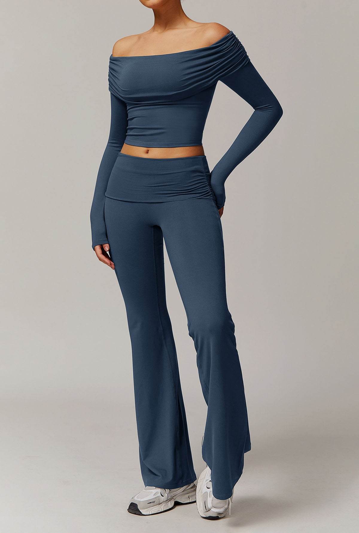 Off-Shoulder Set met Flared Broek