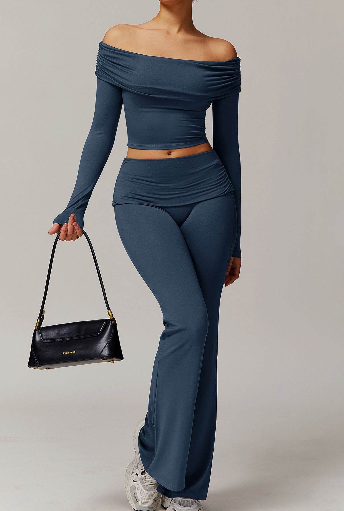 Off-Shoulder Set met Flared Broek
