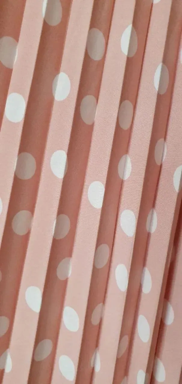 Roze Plissérok met Witte Polkadots