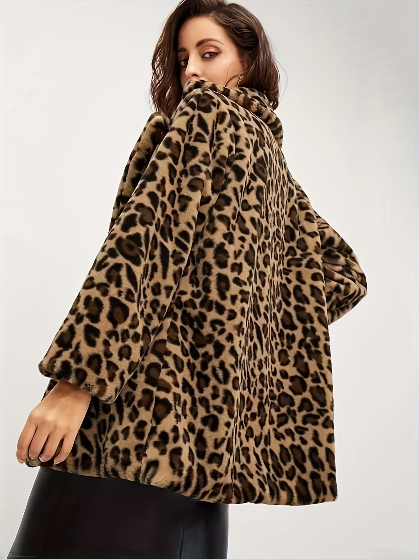 Mjuk jacka med leopardtryck