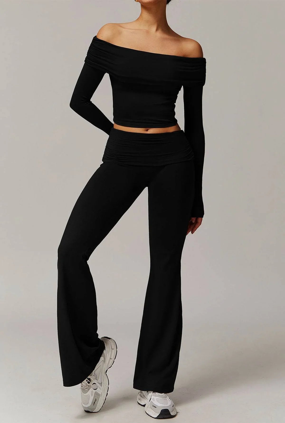 Off-Shoulder Set met Flared Broek