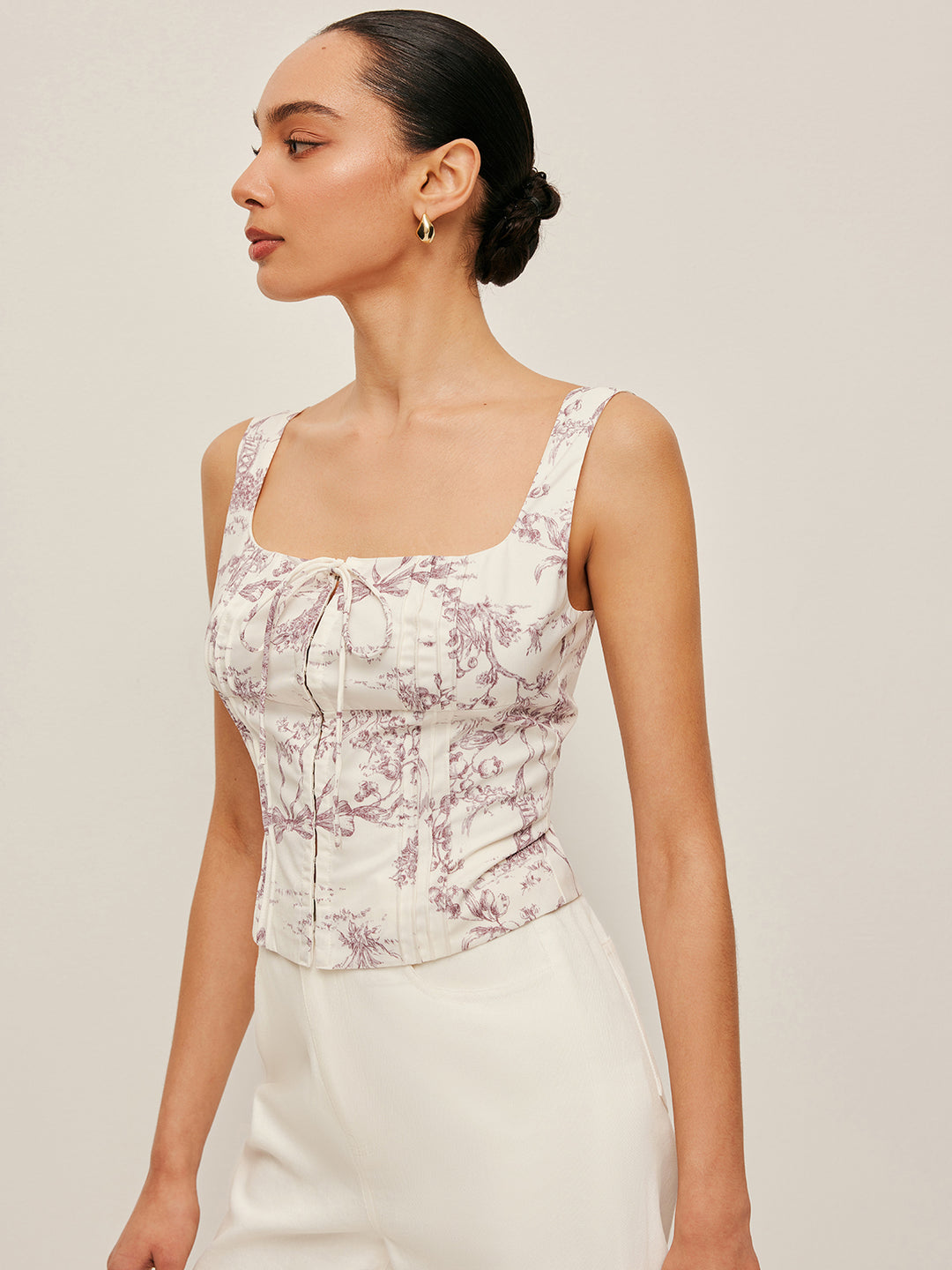 Top met patroon, strik en vierkante halslijn