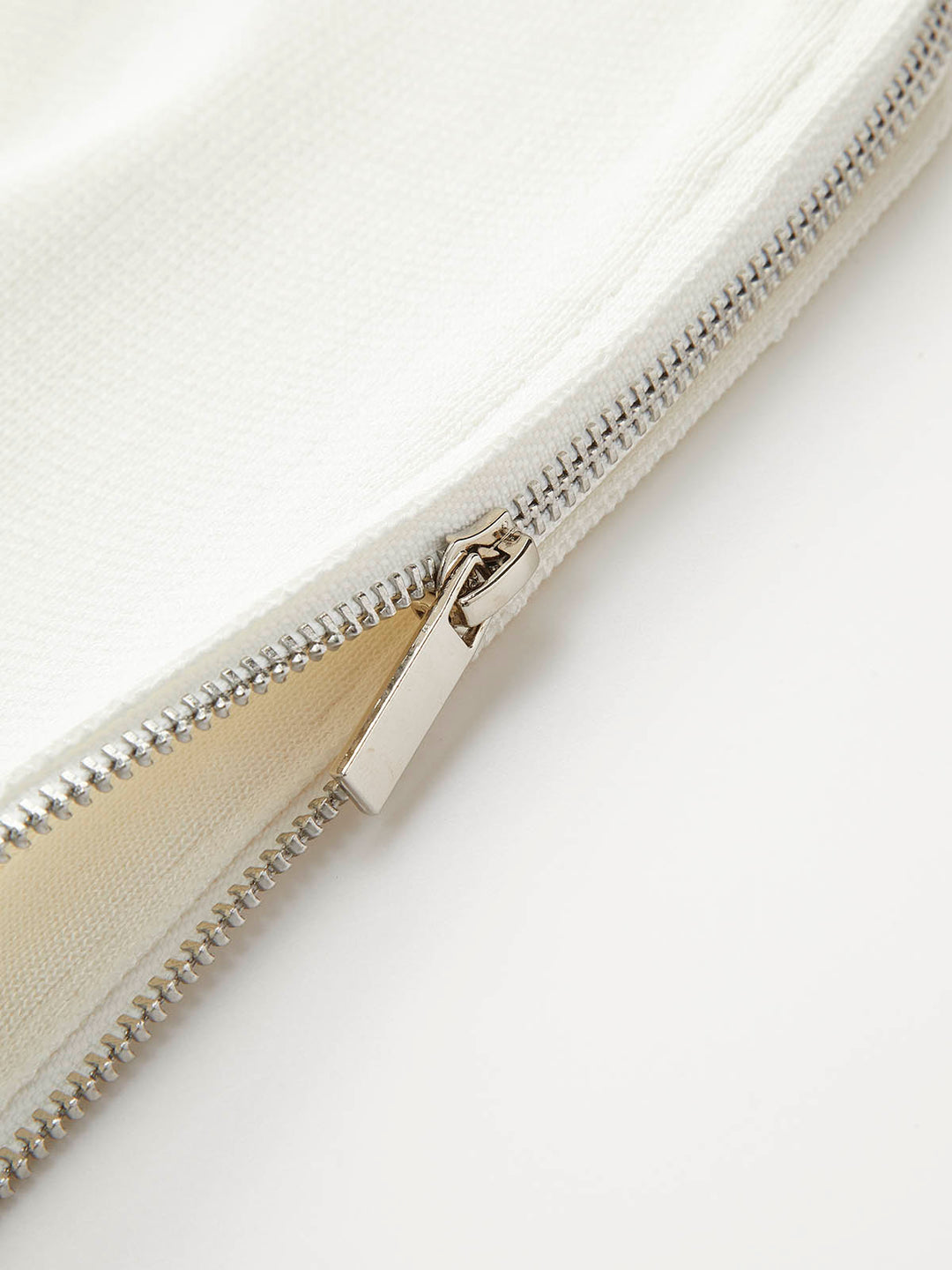 Witte gebreide top met pofmouwen