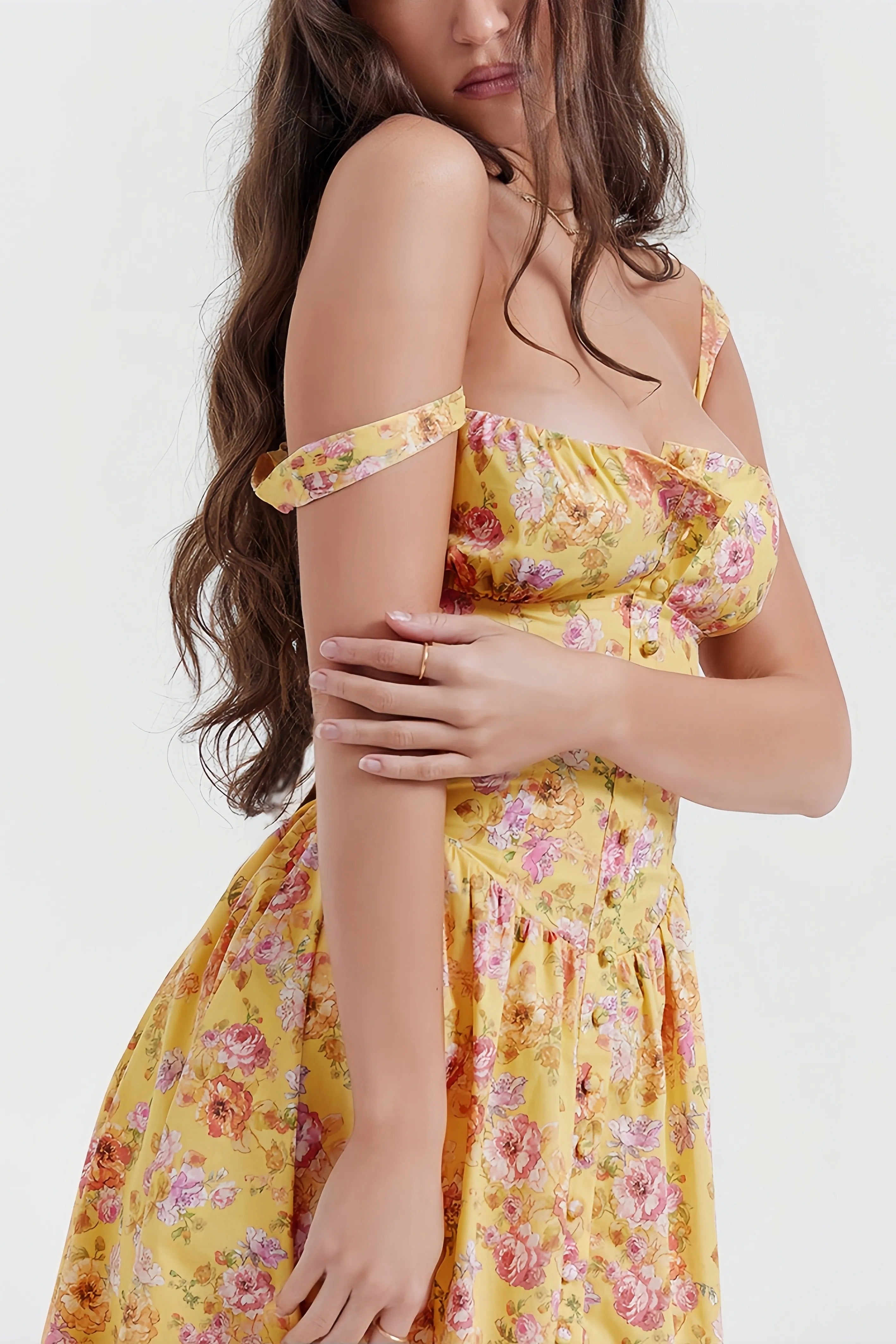 Gele bloemen midi-jurk met getailleerde taille