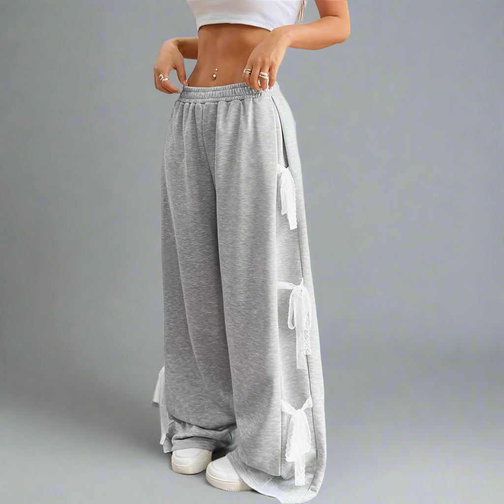 Vida byxor med rosett i spets