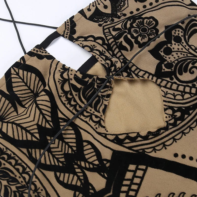 Rygglös bodycon-miniklänning med tryck