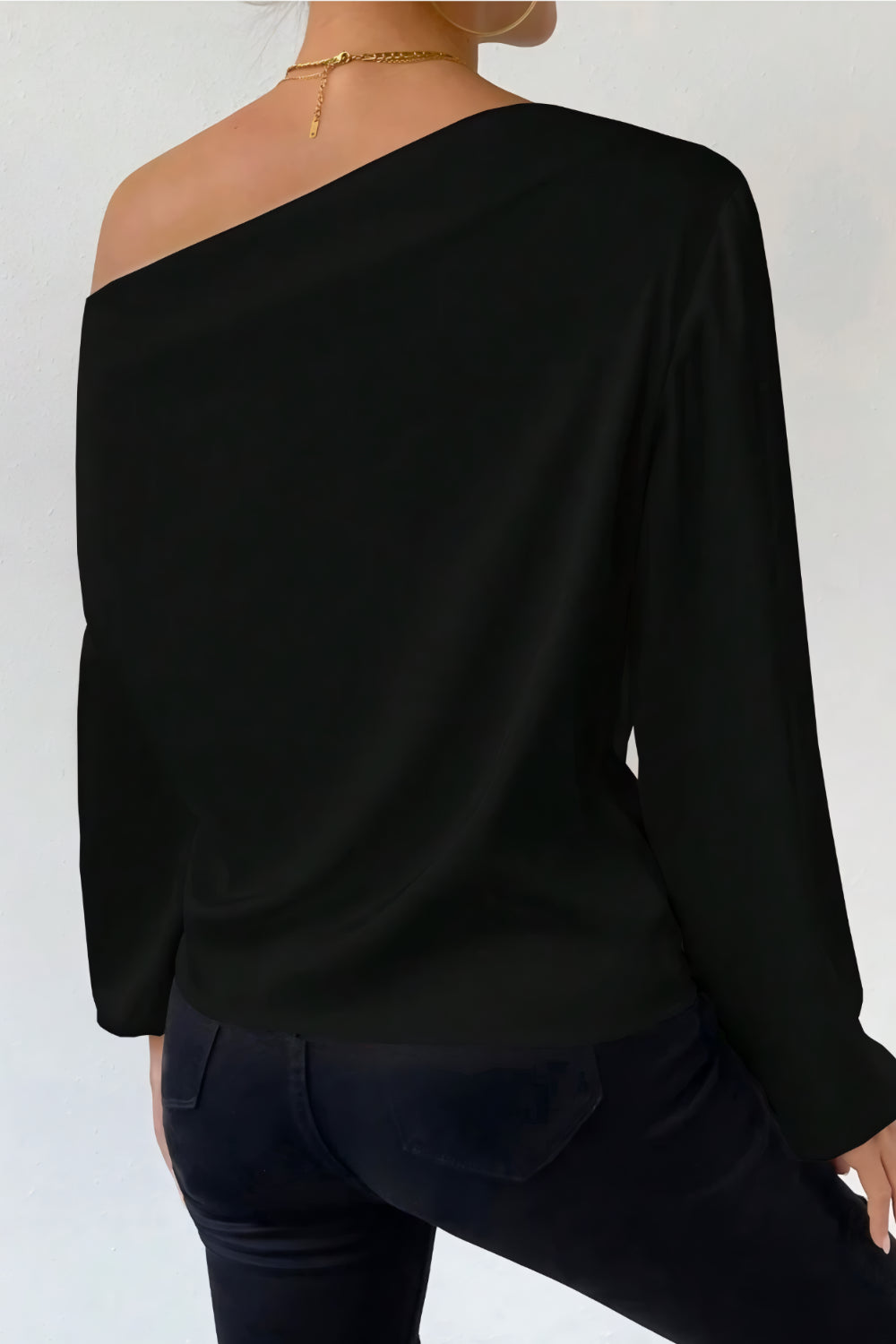 LUNA ASYMMETRISCHE SCHOUDER TOP