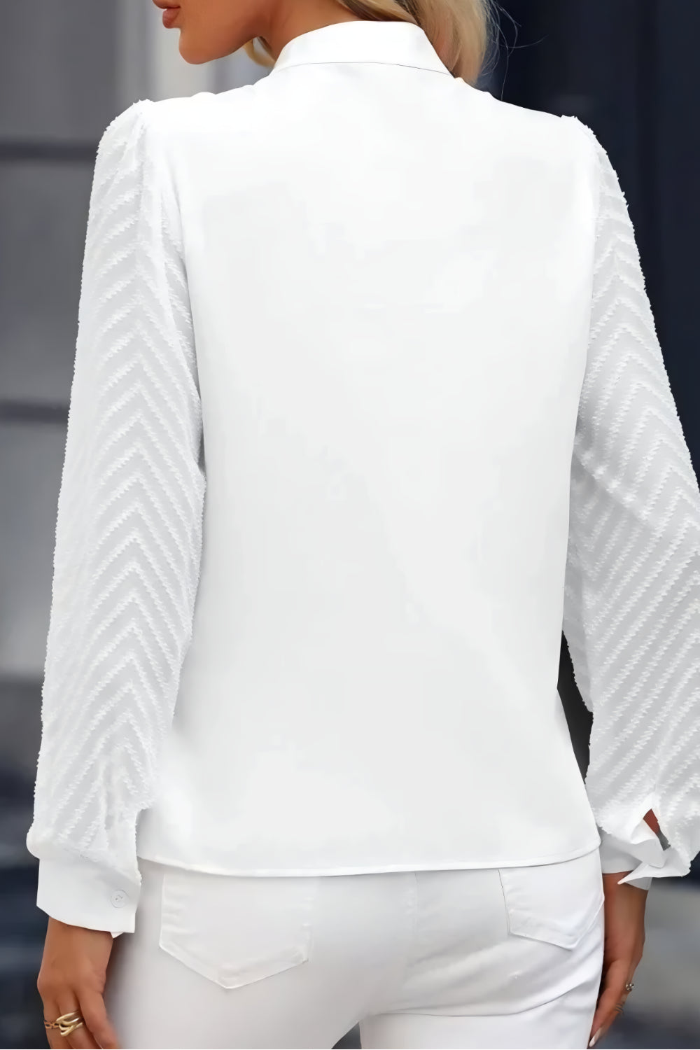 ESME V-HALS BLOUSE