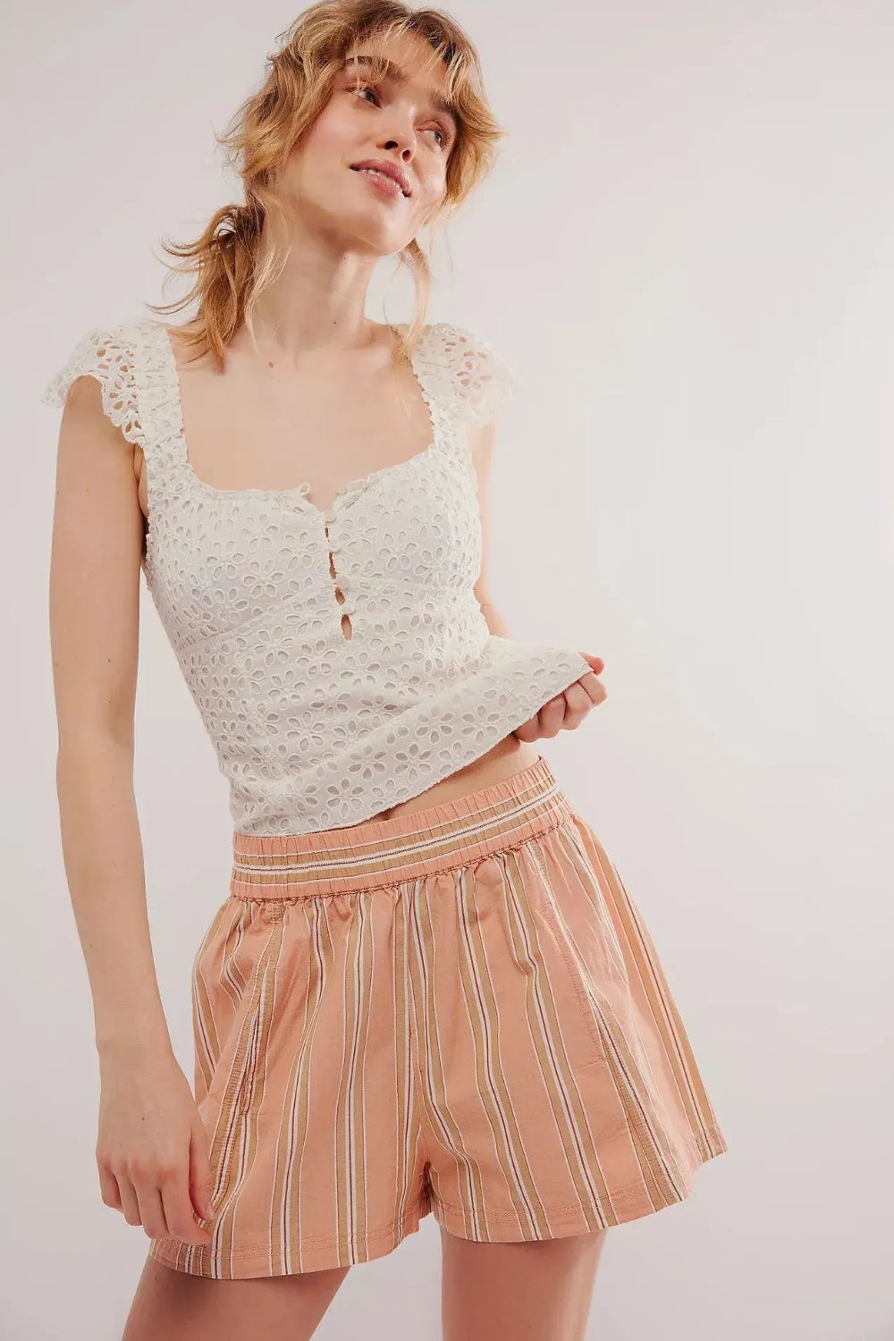 GESTREEPTE ELASTISCHE STRANDSHORTS