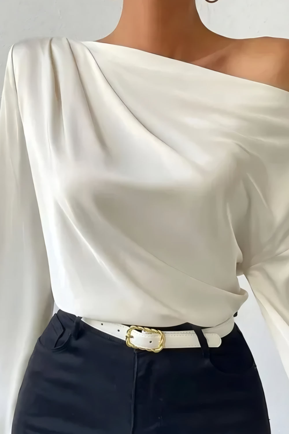 LUNA ASYMMETRISCHE SCHOUDER TOP