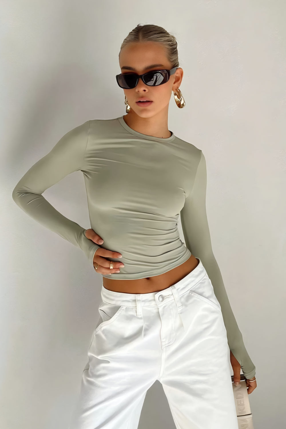 ESSENCE RONDE-HALS TOP