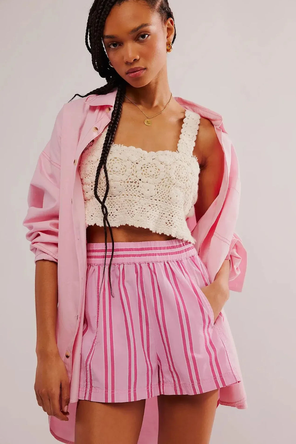 GESTREEPTE ELASTISCHE STRANDSHORTS