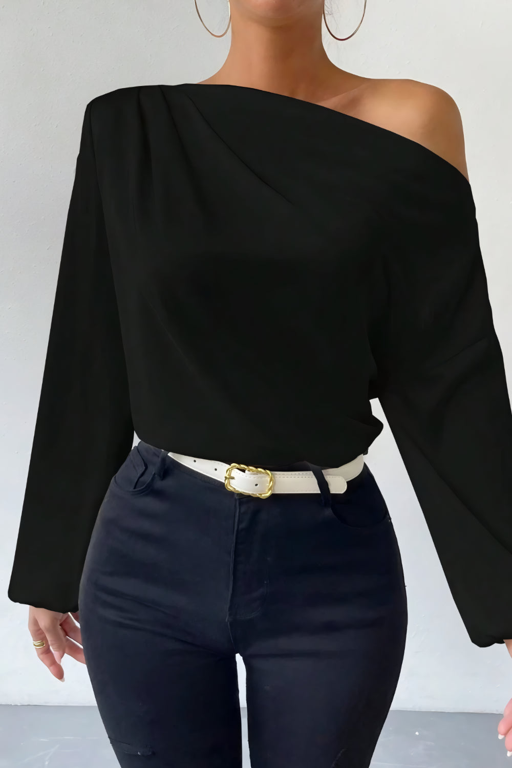 LUNA ASYMMETRISCHE SCHOUDER TOP