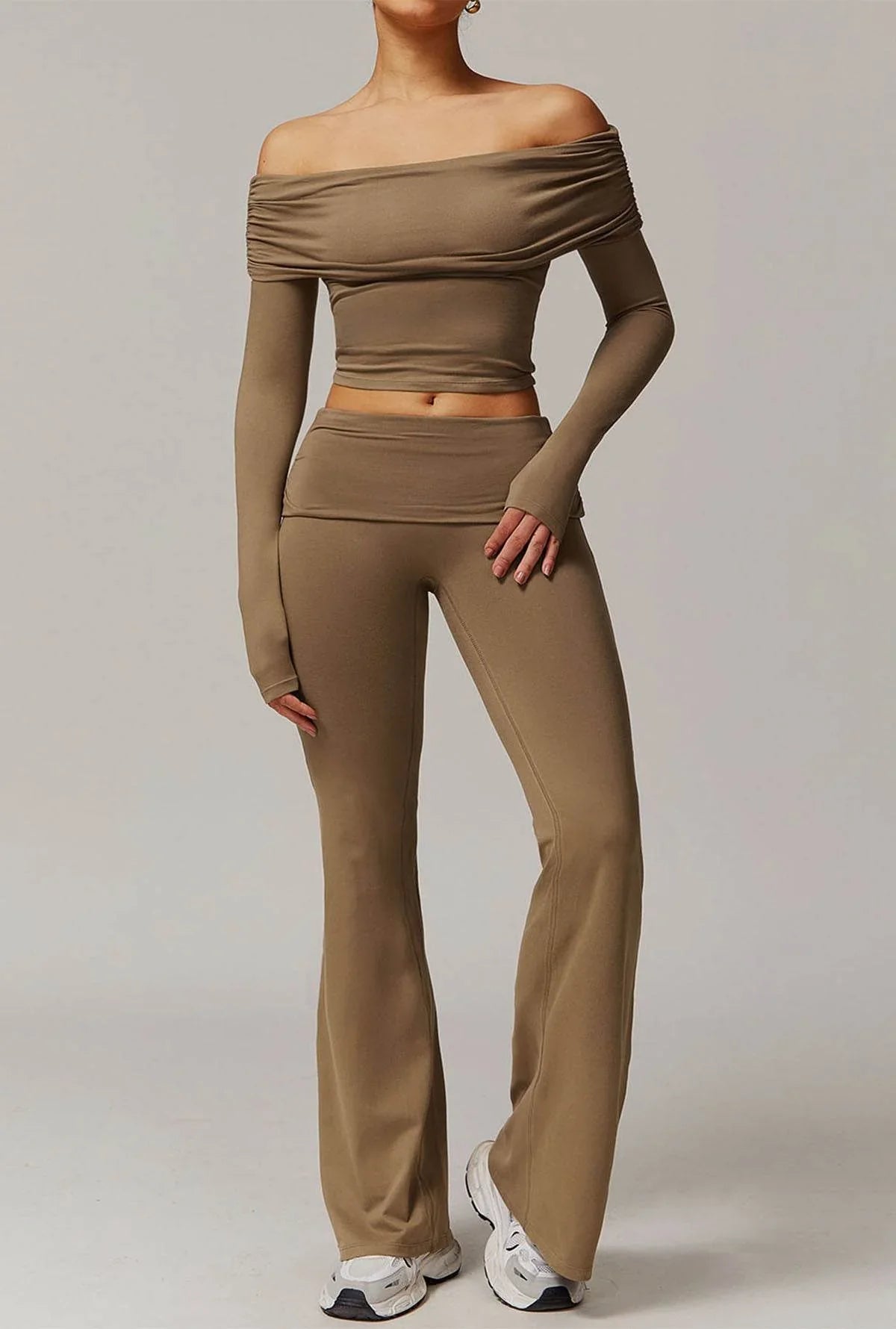 Off-Shoulder Set met Flared Broek