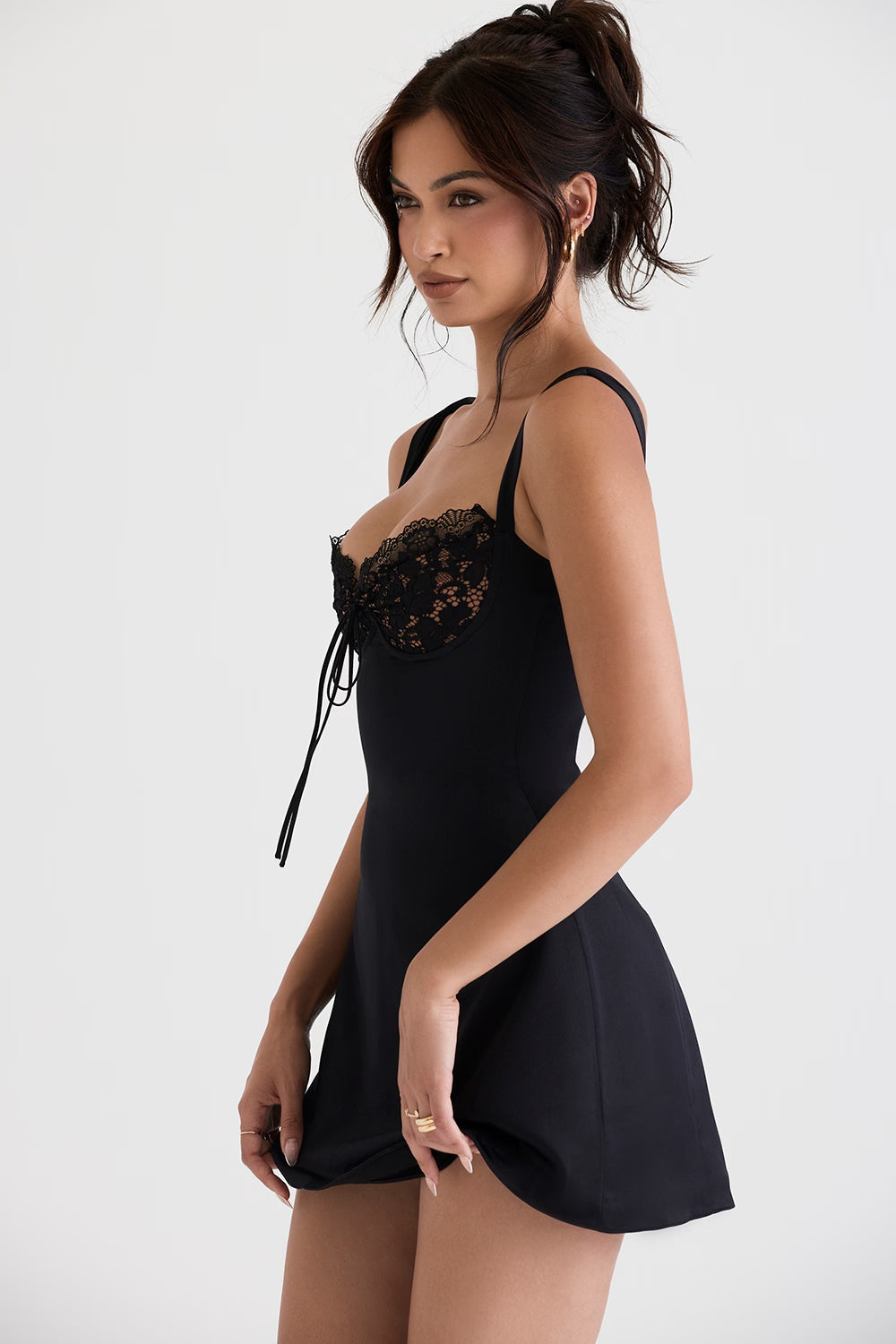 Zwarte Mini Jurk met Kantdetails