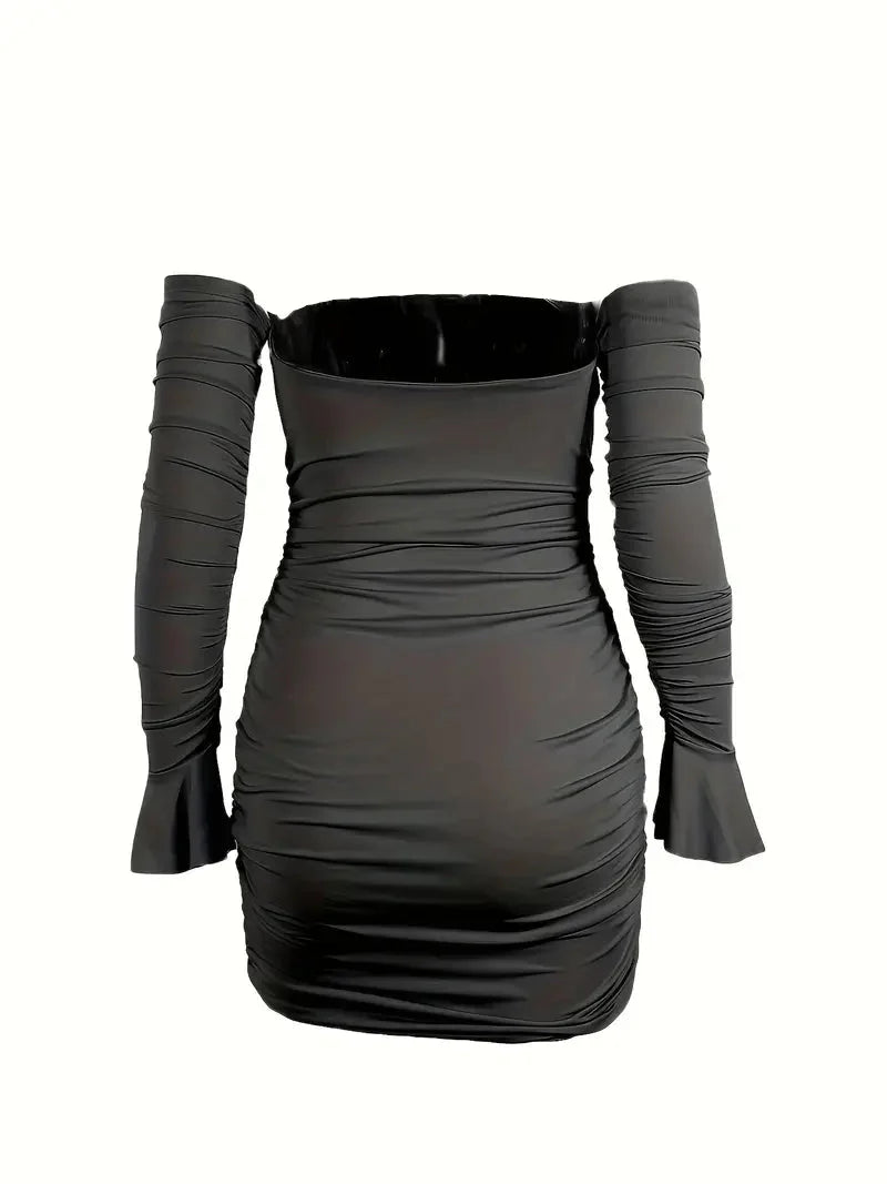 Off-Shoulder Ruched Mini Jurk