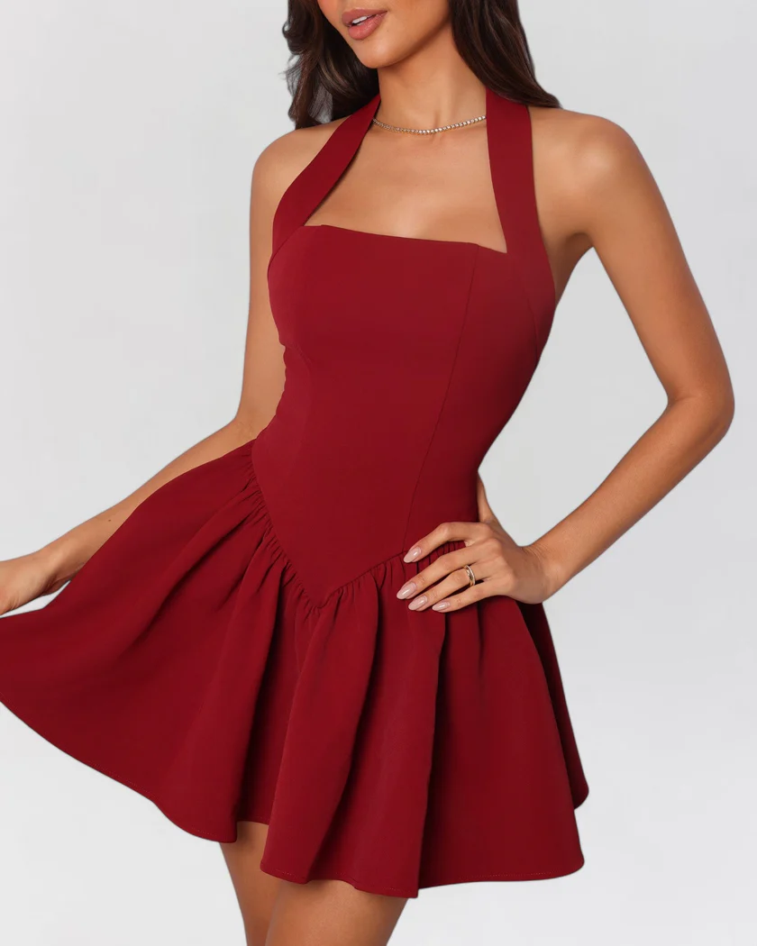 Halter Mini Jurk met Uitlopende Rok