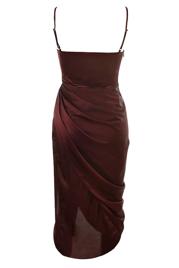 Elegant klänning av satin