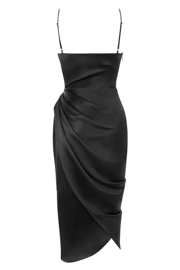 Elegant klänning av satin