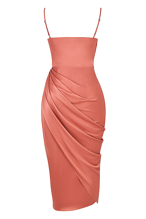 Elegant klänning av satin