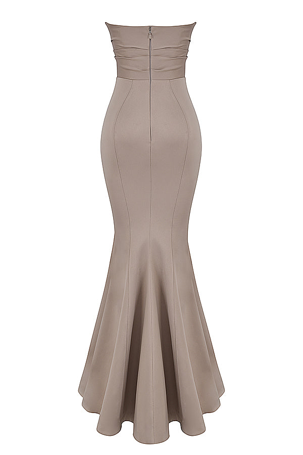 Strapless lange avondjurk met gedrapeerd lijfje