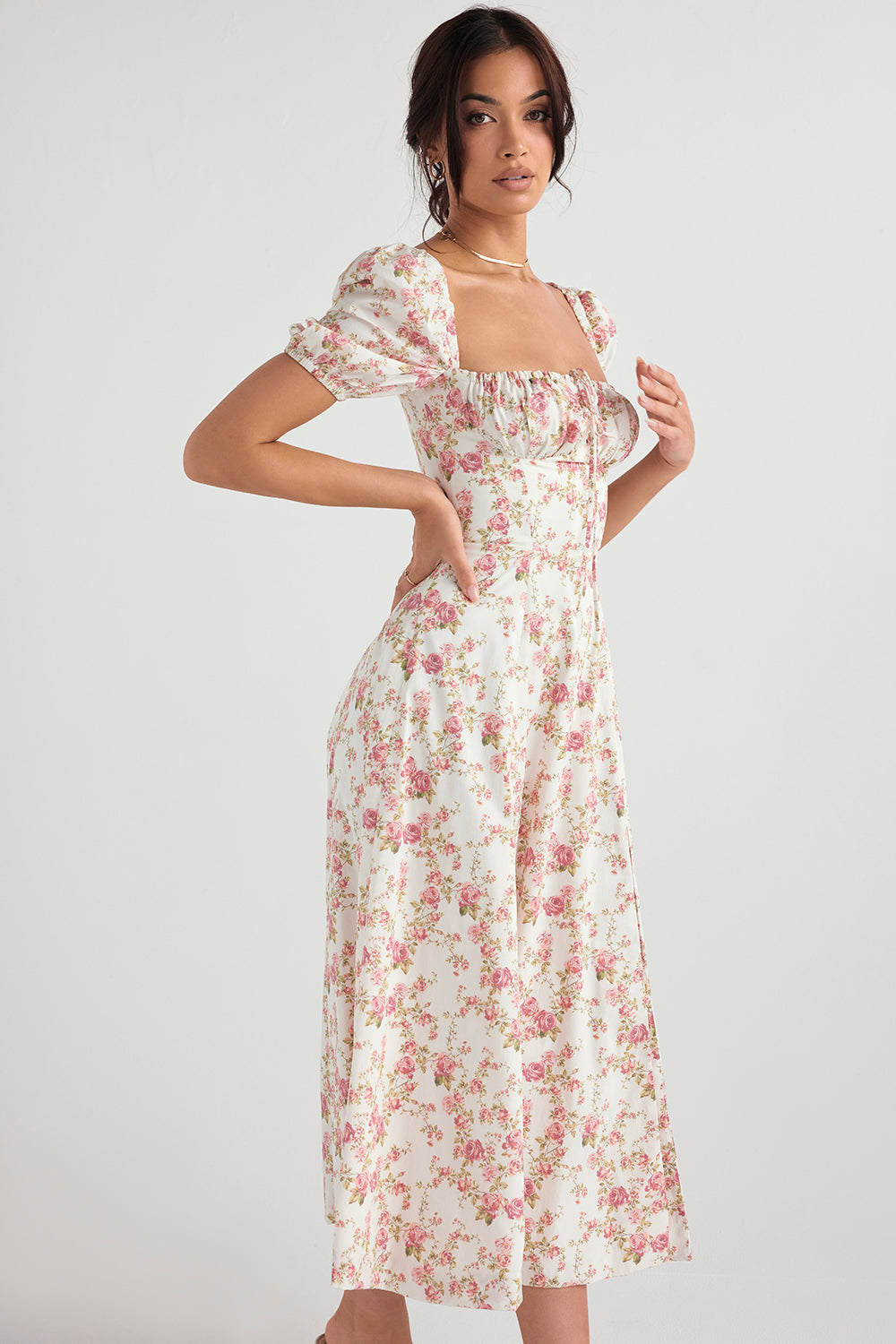 Medium sundress med blommiga puffärmar