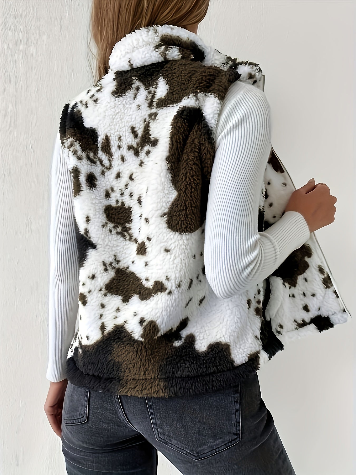 Mjuk fluffig svartvit cardigan