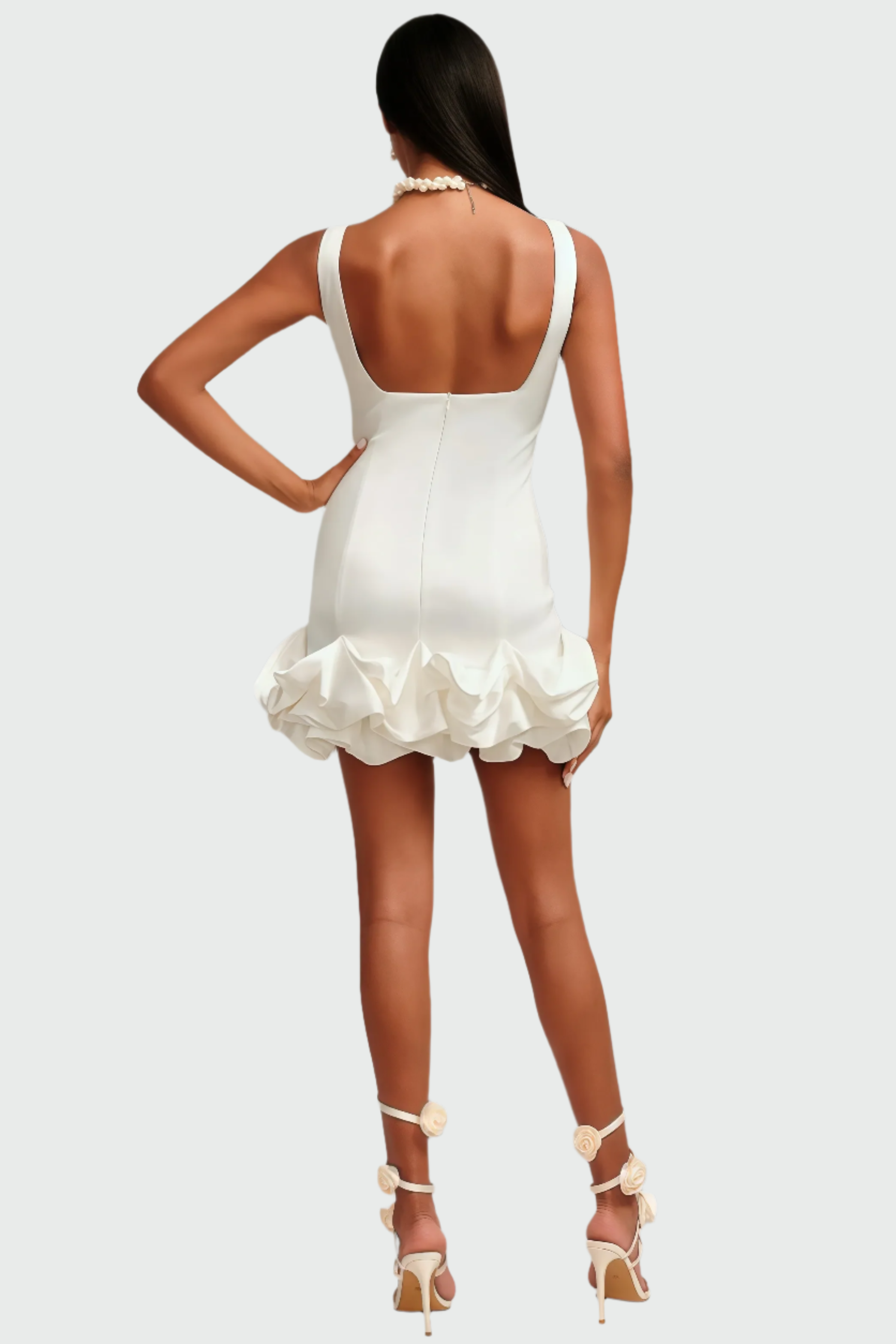 Witte mini-jurk met ruche rok