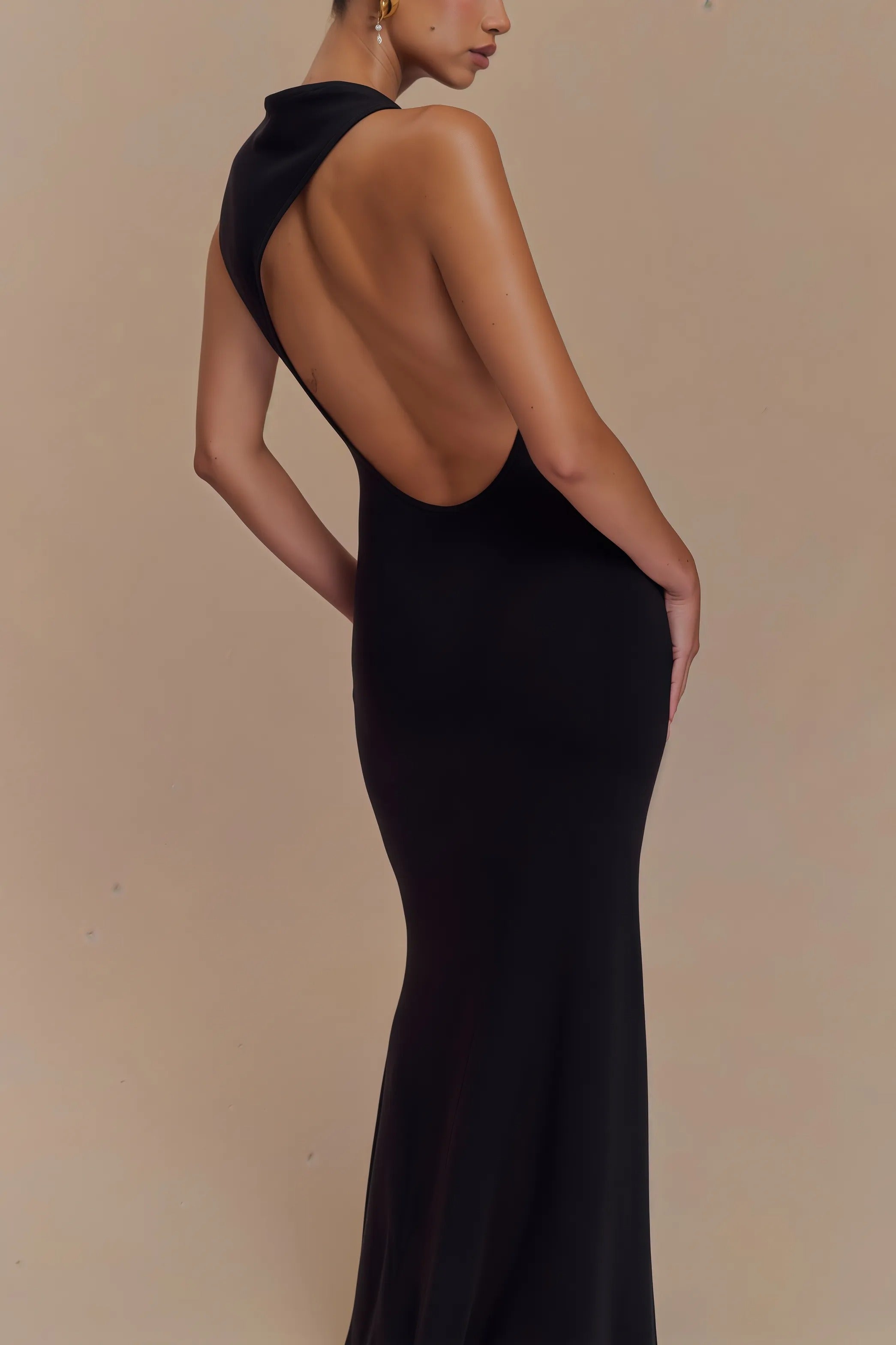 Zwarte mouwloze maxi-jurk