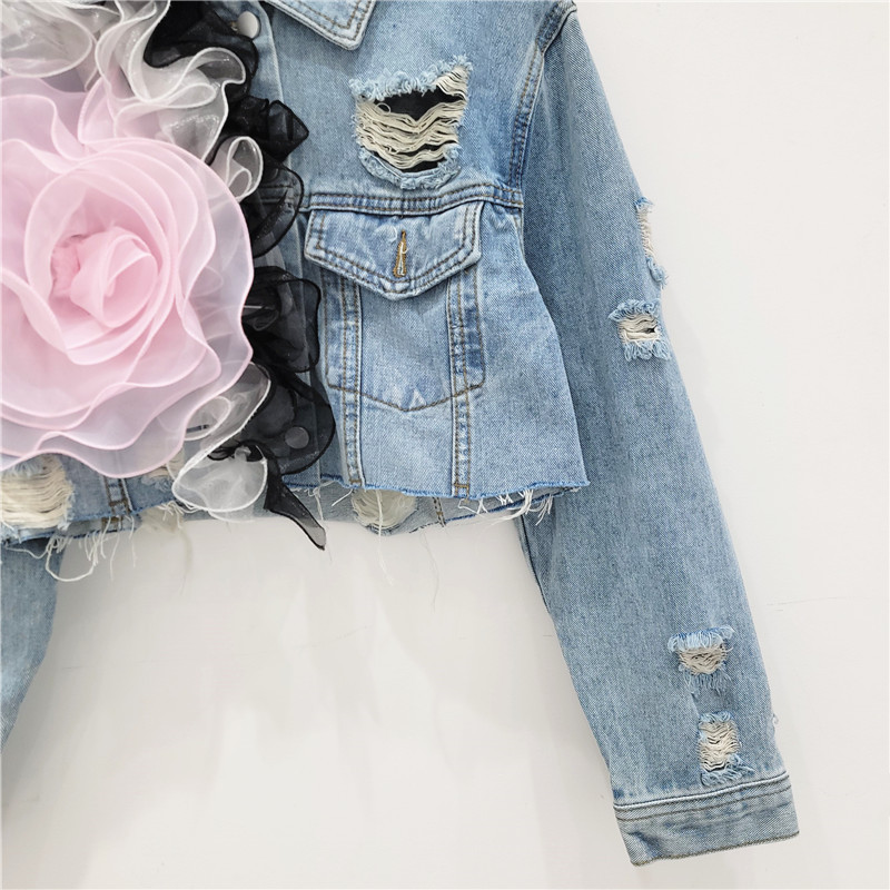 Blommig kort jeansjacka