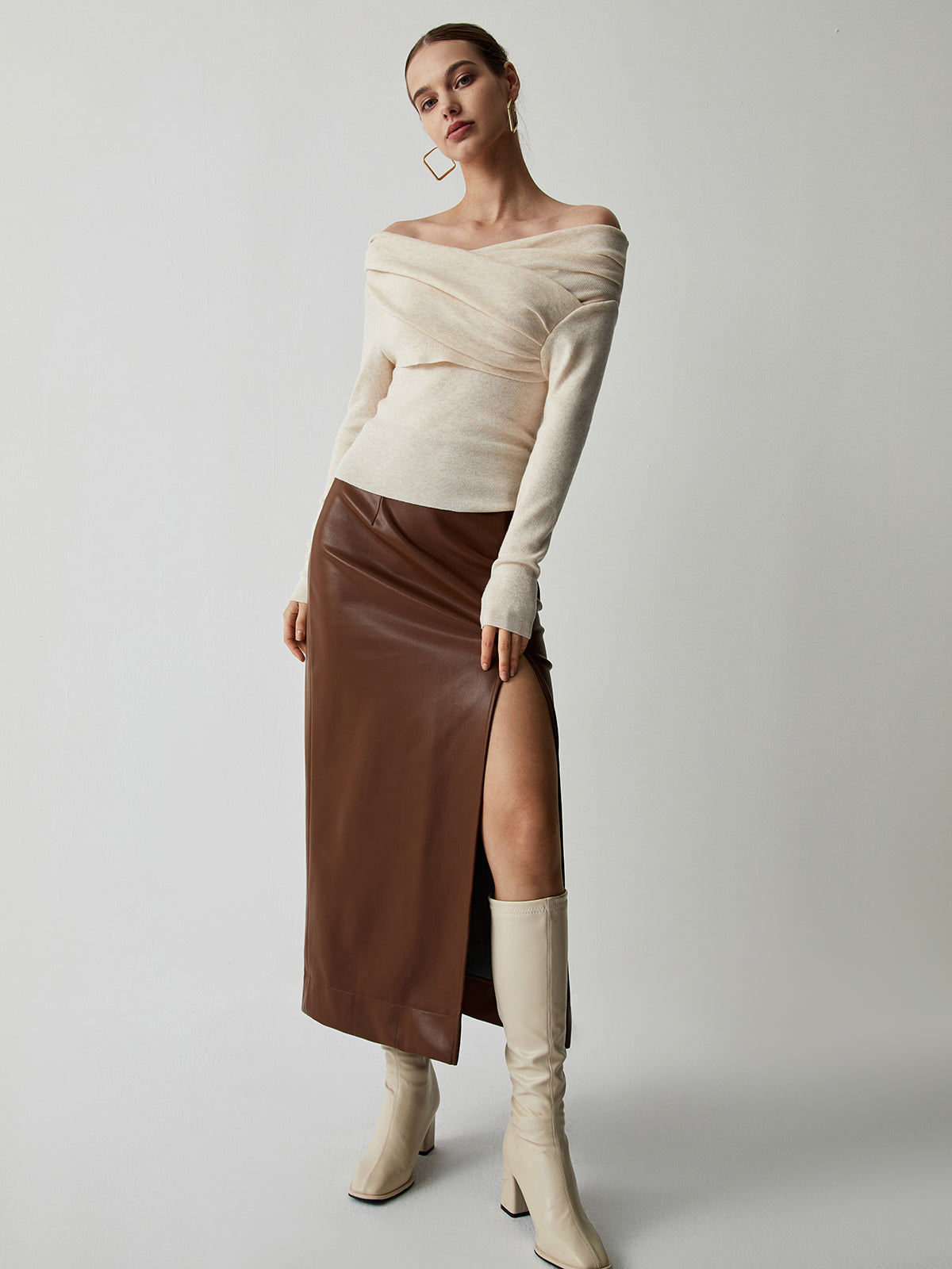 Gedrapeerde off-shoulder top met lange mouwen
