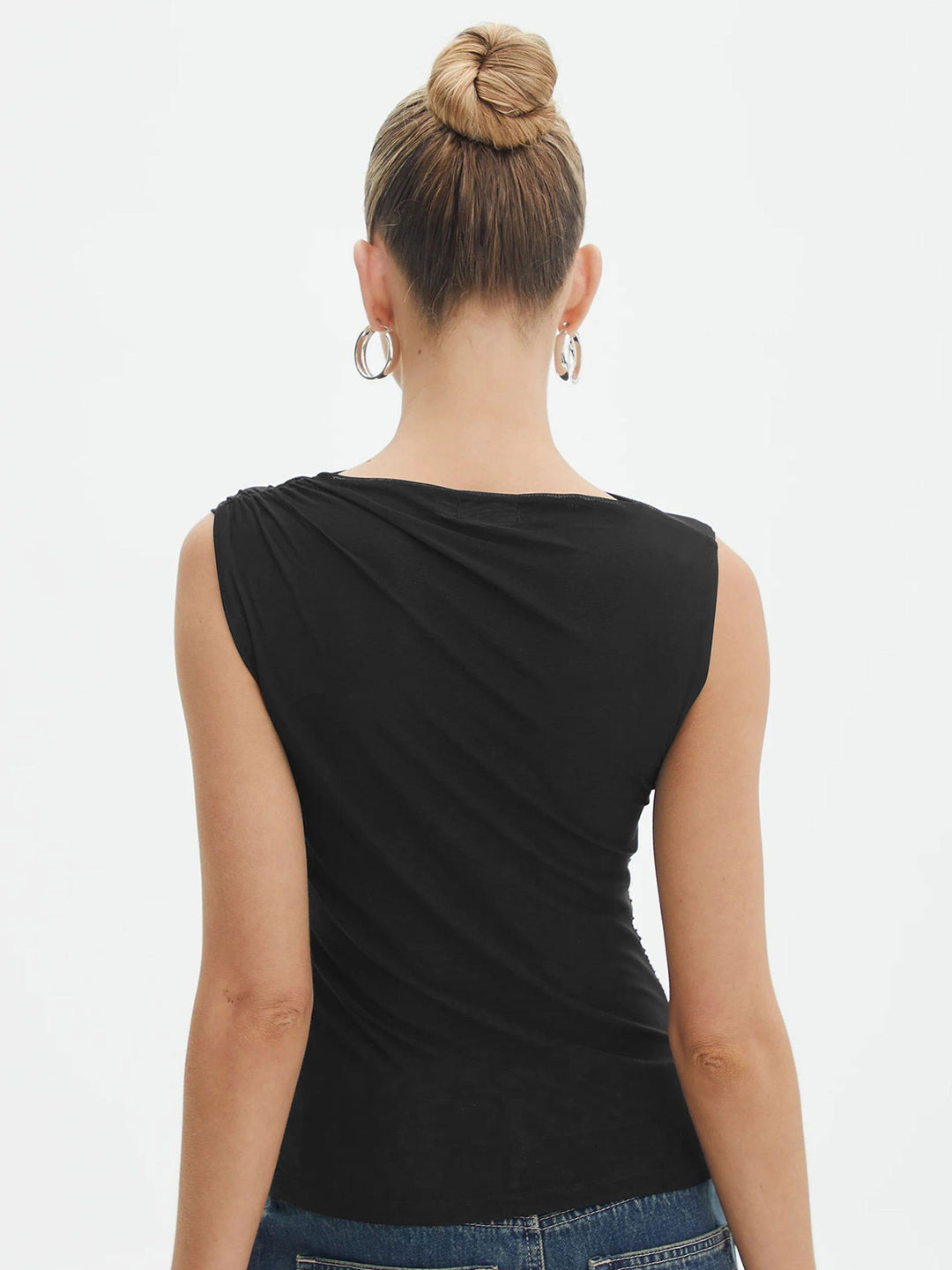 Mouwloos topje met gedrapeerd design