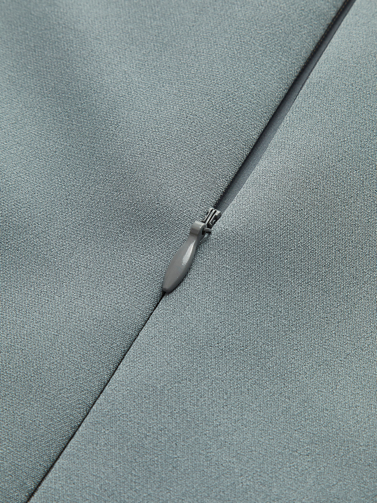 Elegante mini-jurk met zakdetails