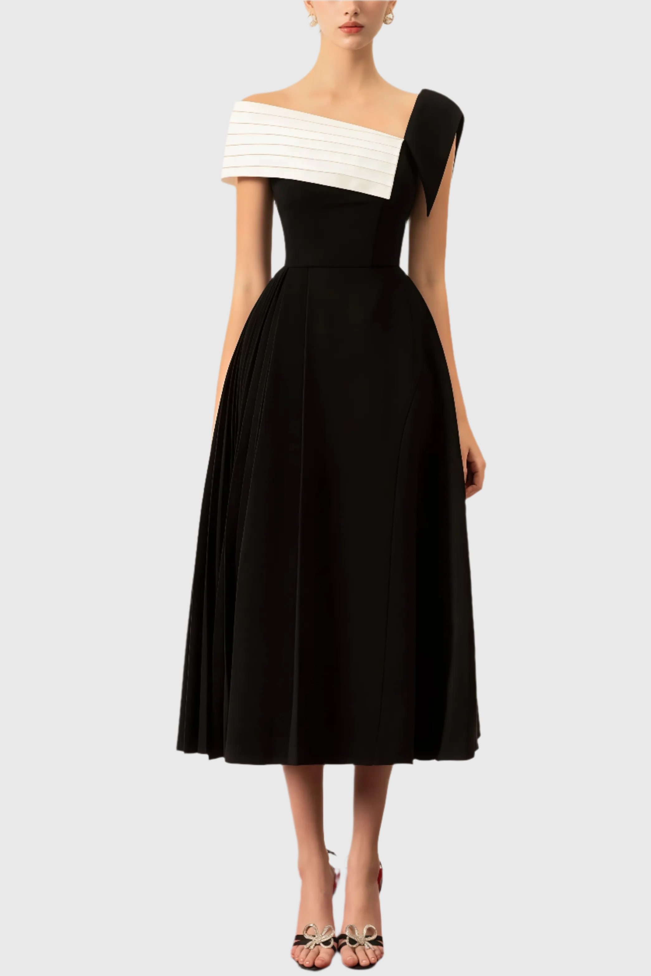Zwart-witte asymmetrische strapless midi-jurk