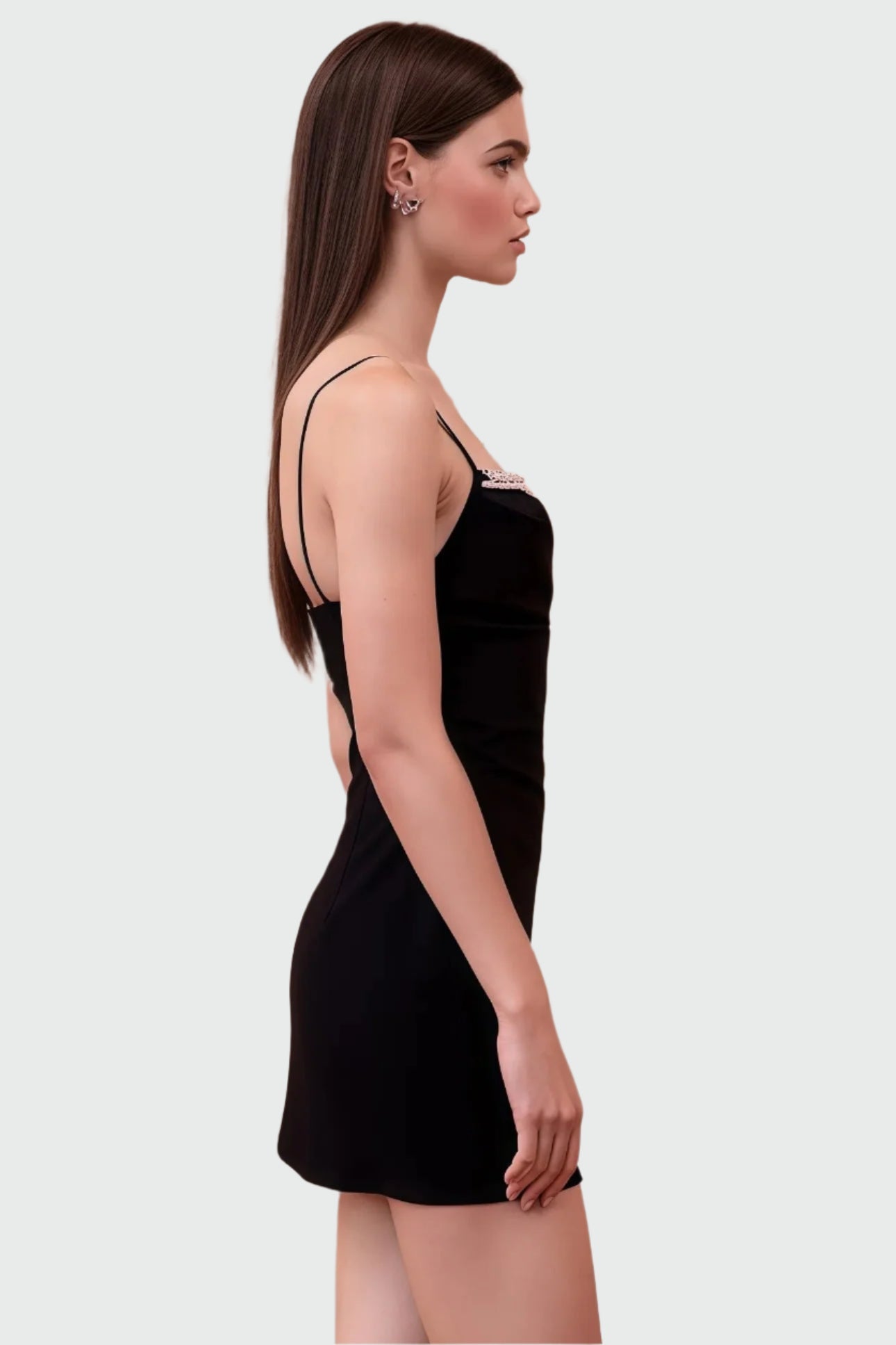 Zwarte mini-jurk met pareldetails