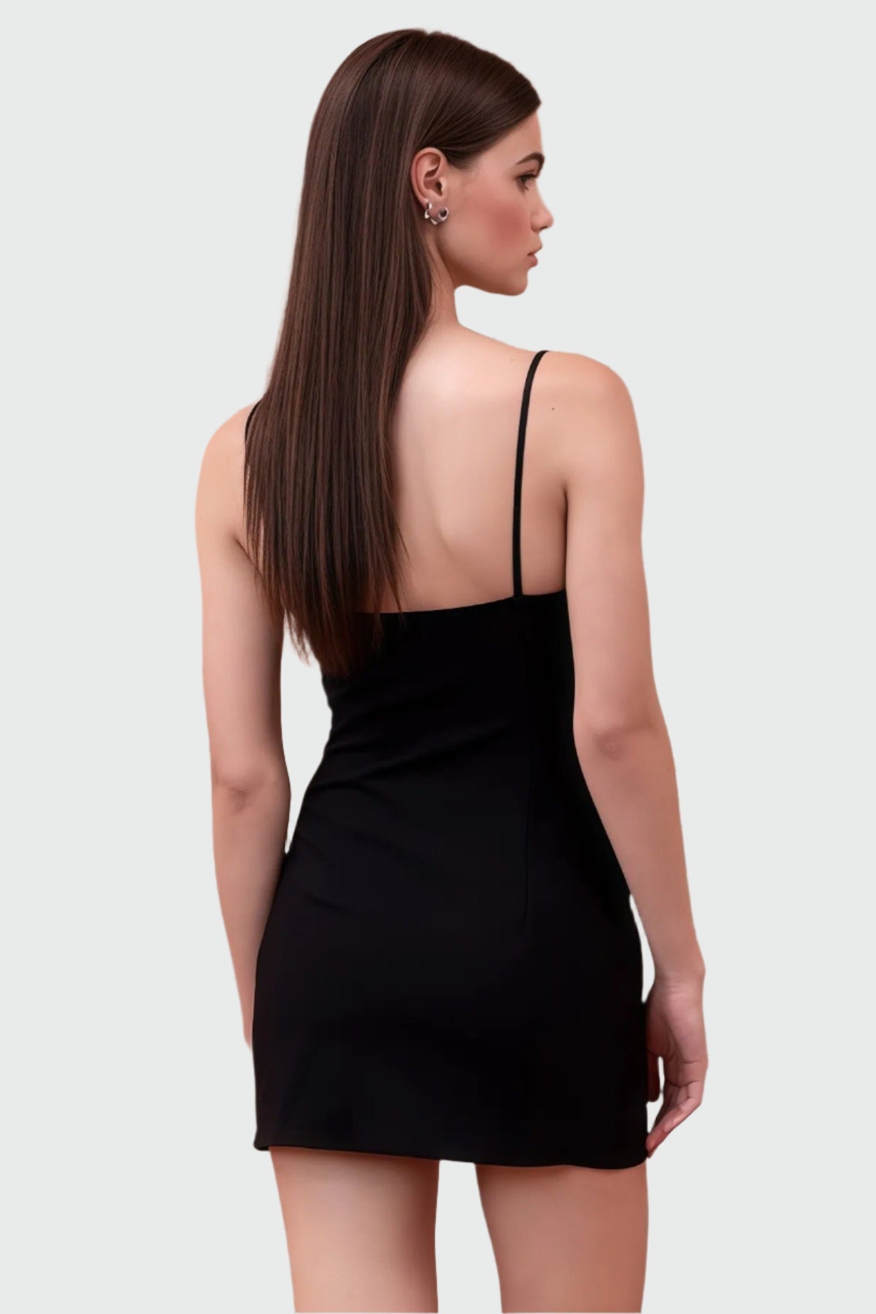 Zwarte mini-jurk met pareldetails