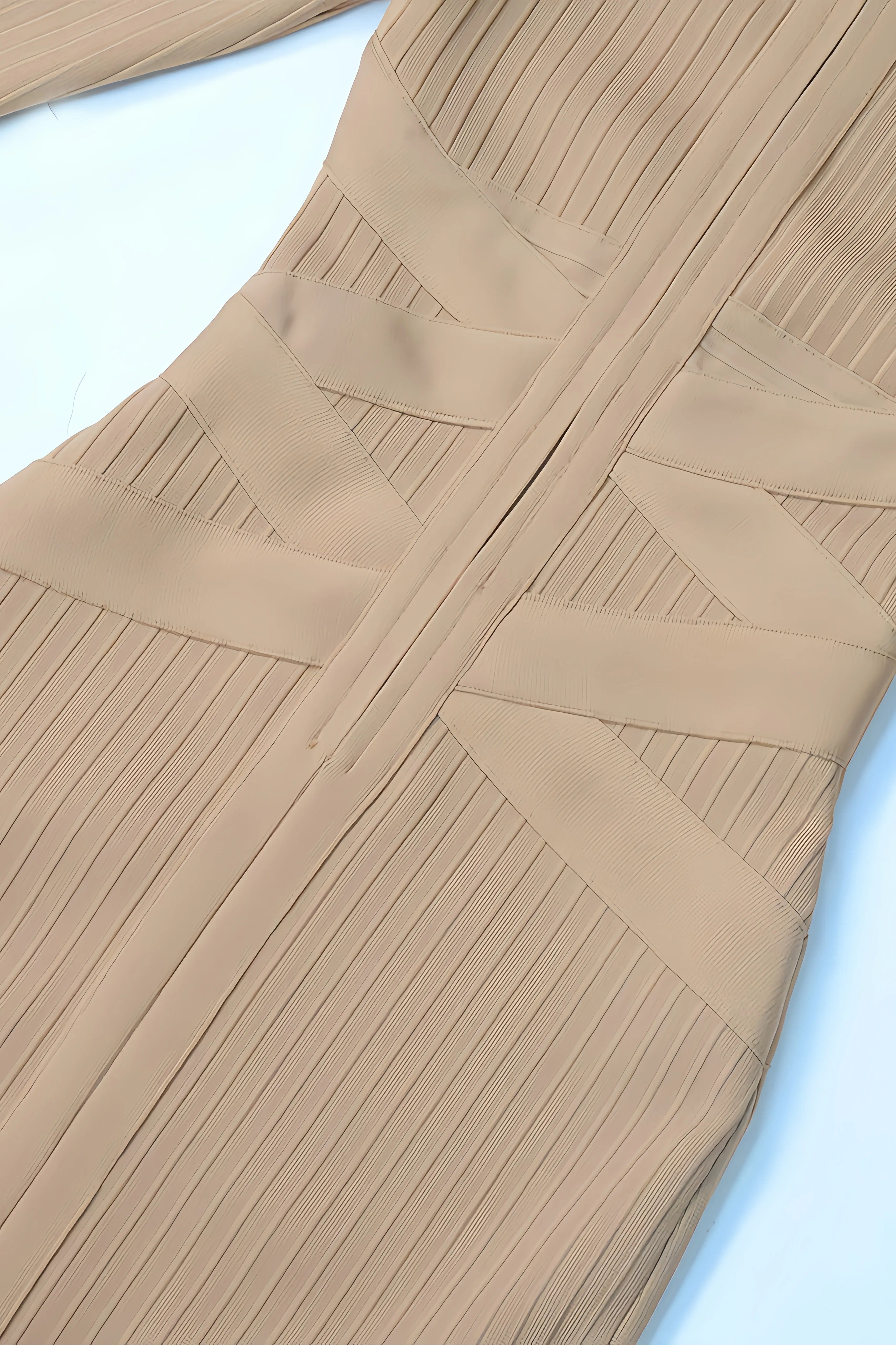 Figuurnauwende geribbelde midi-jurk met wikkeldetail