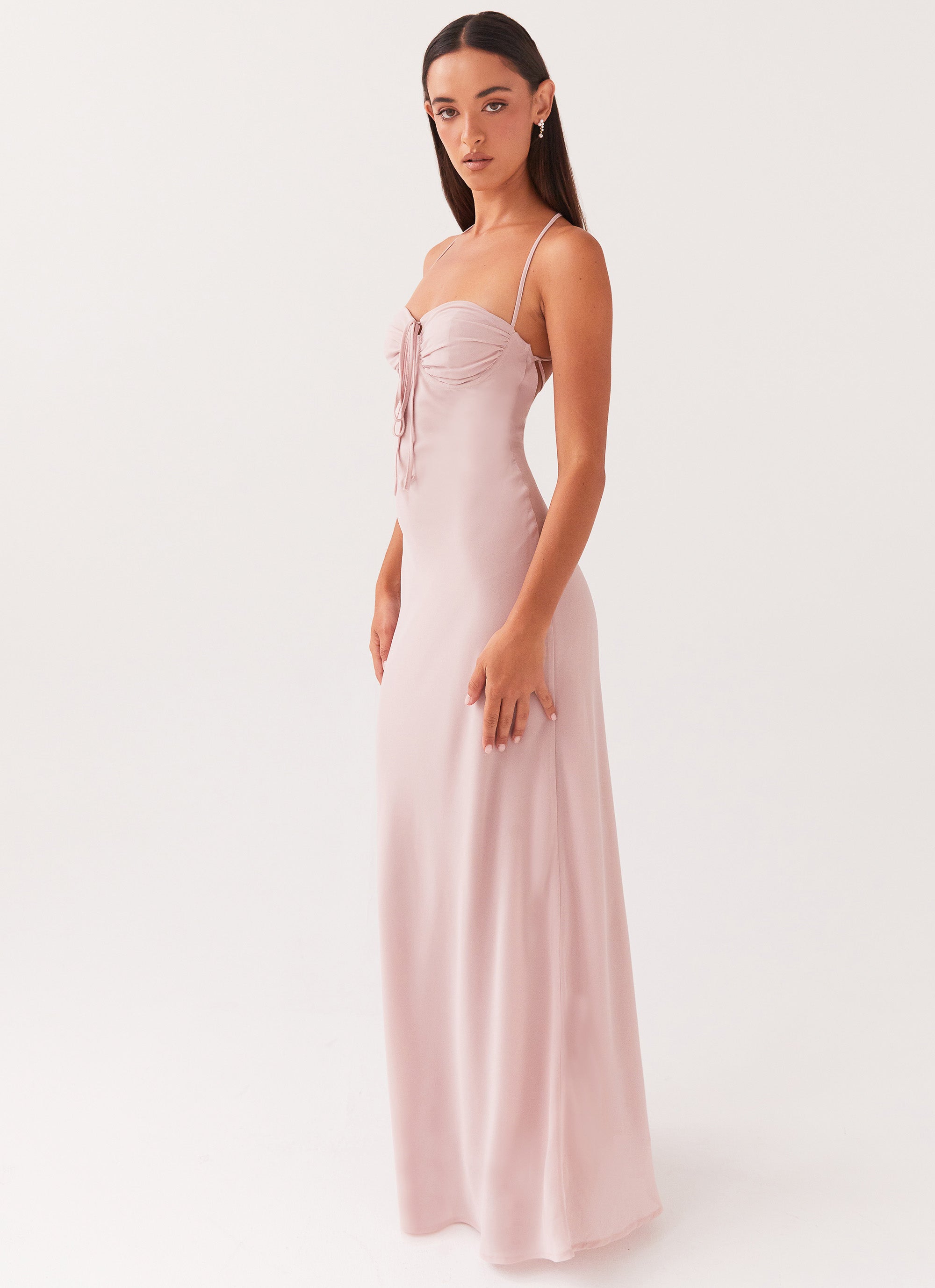 Lichtroze maxi-jurk met strikjes