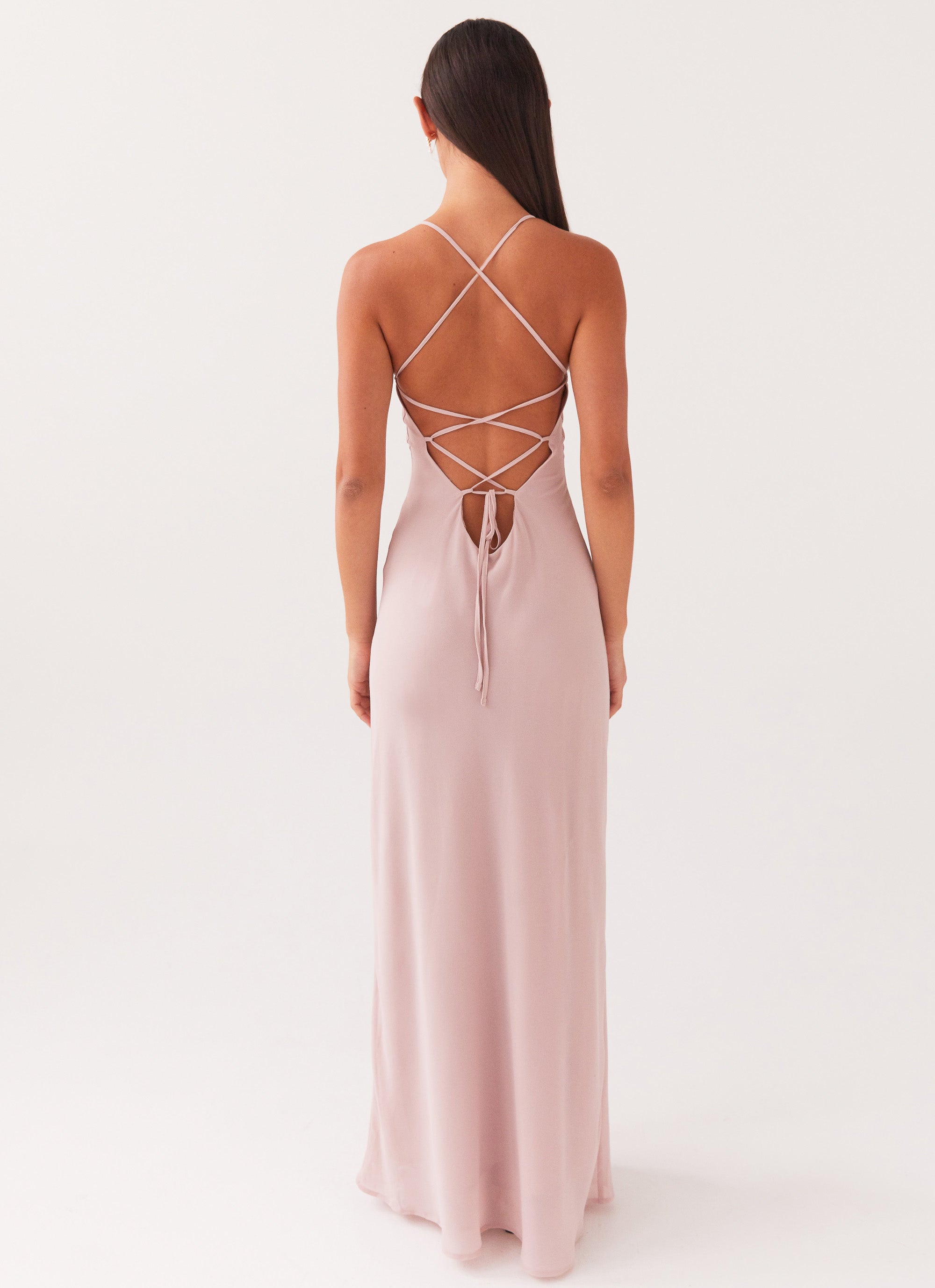 Lichtroze maxi-jurk met strikjes