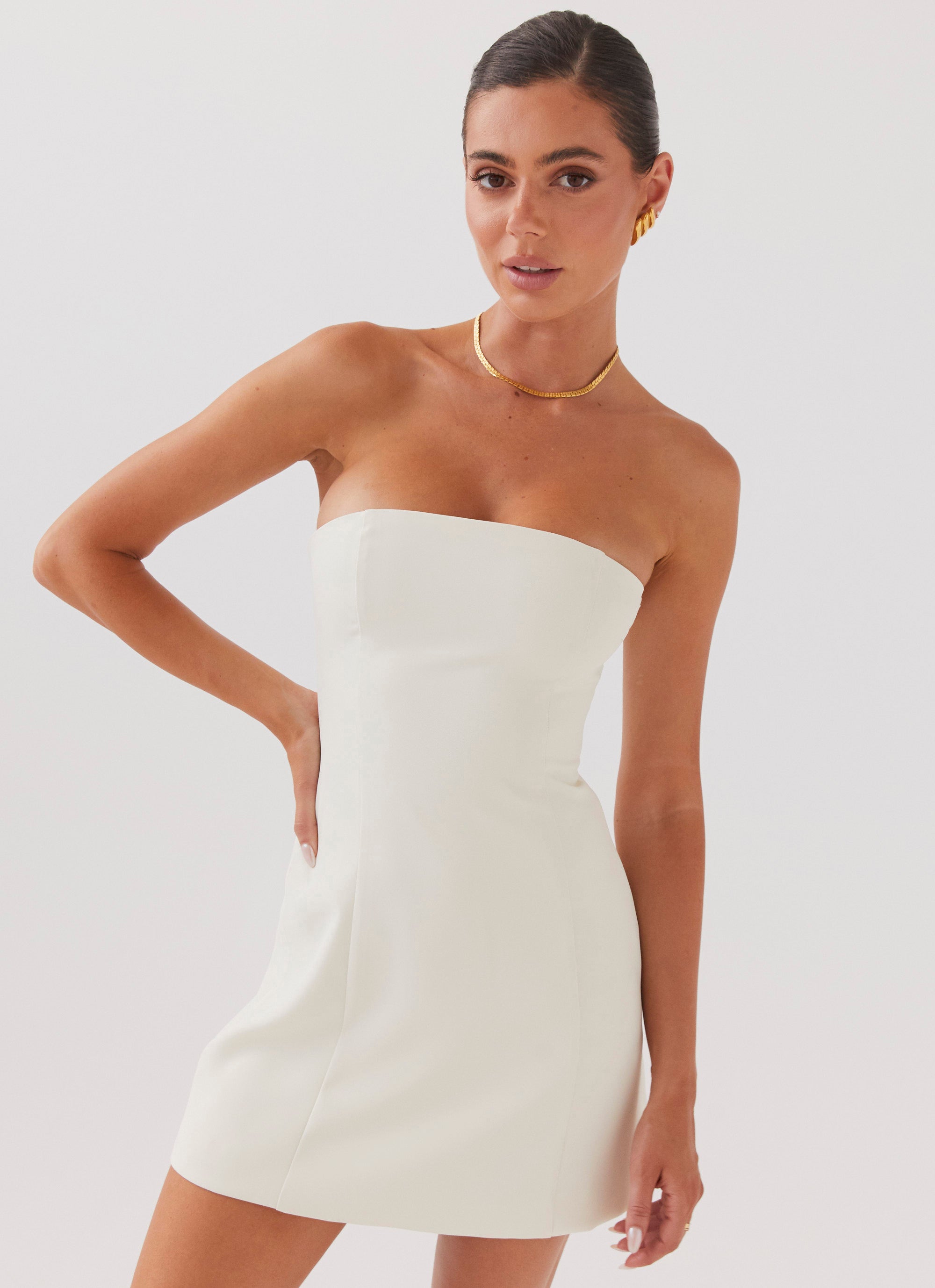 Witte strapless mini-jurk