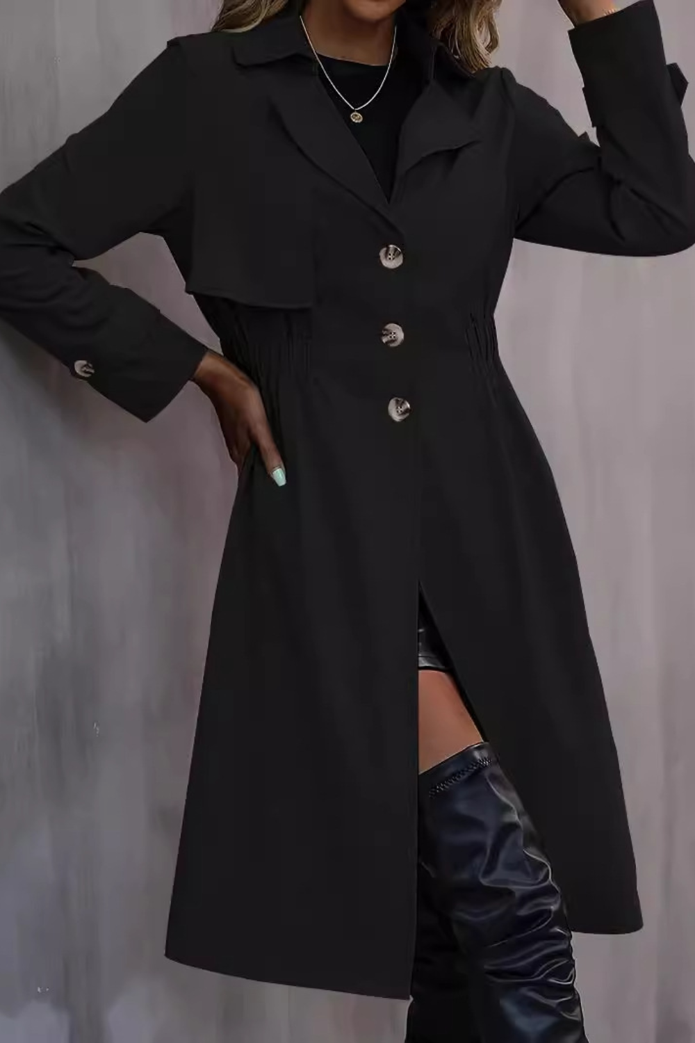 OPHELIA GETAILLEERDE TRENCHCOAT