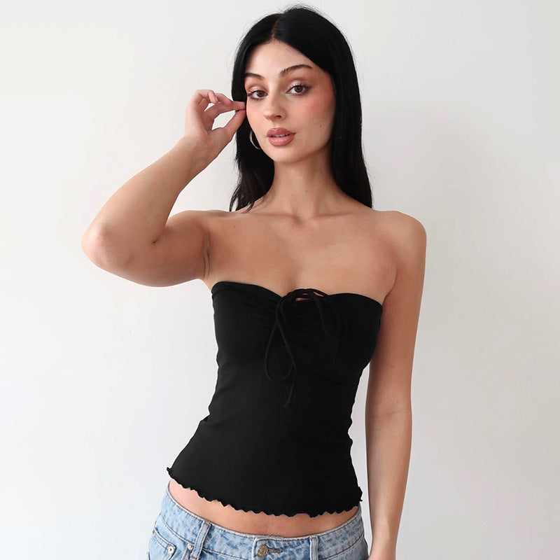 Slim topp med snörningsdetalj