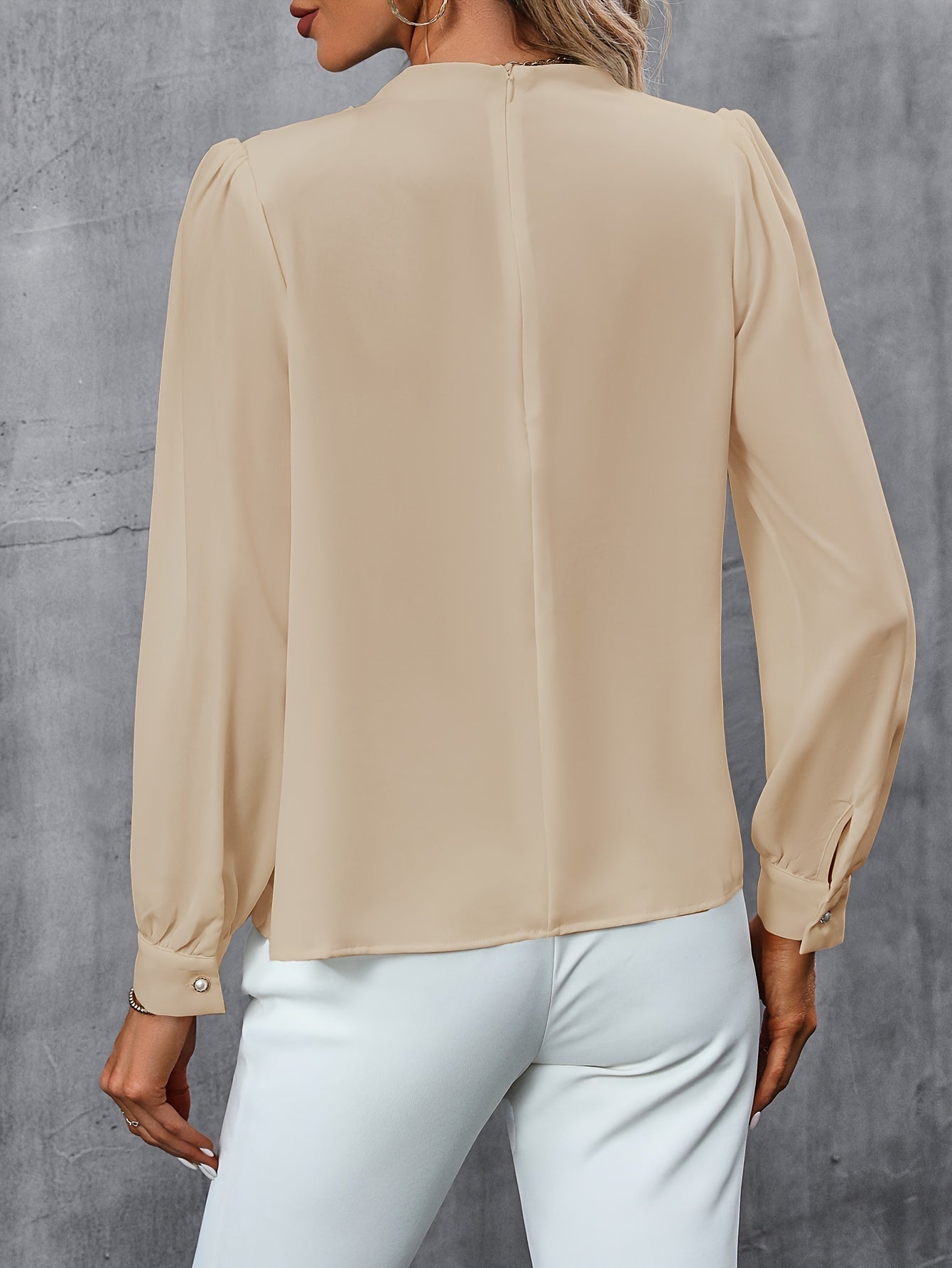 Blus med hög hals