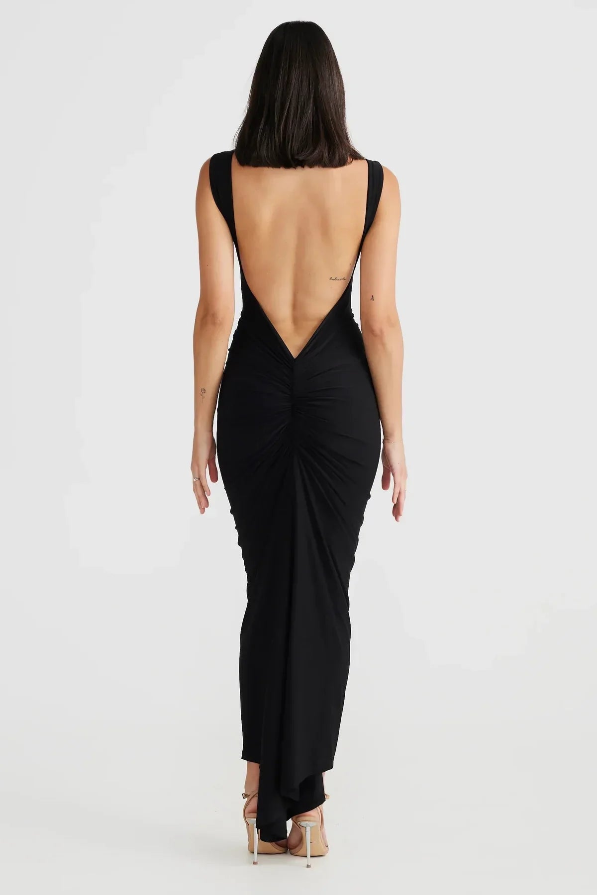 Backless lång elegant plisserad klänning