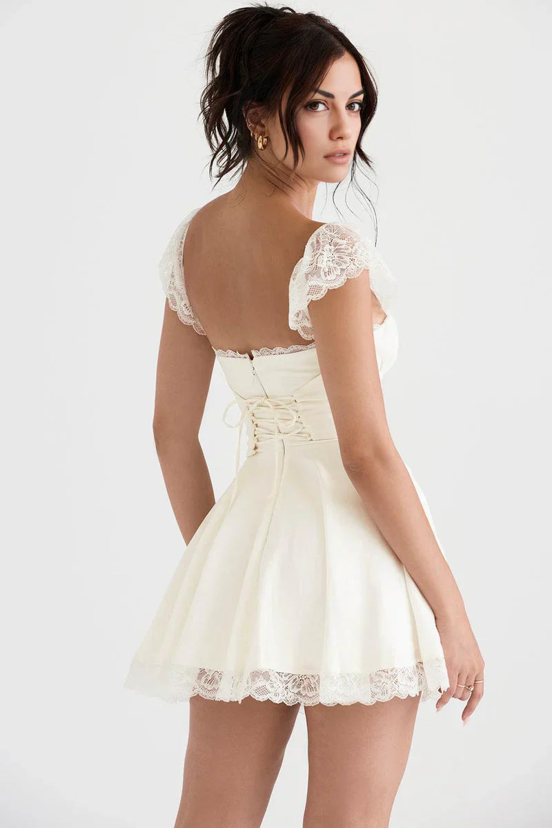 Witte Mini Jurk met Kantafwerking