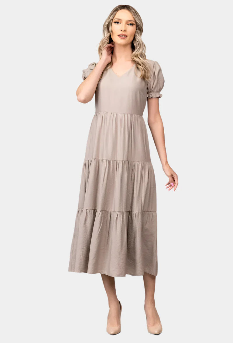 Tijdloze Midi Jurk met Gelaagde Rok