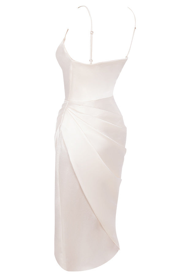 Elegant klänning av satin